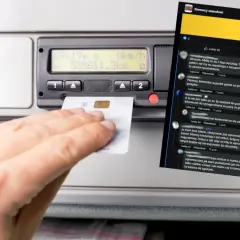 Wkładanie karty kierowcy do tachografu, kluczowego elementu pakietu mobilności.