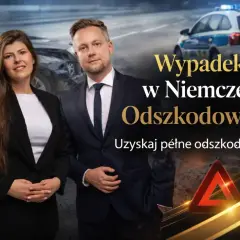 Para prawników oferuje pomoc w uzyskaniu zadośćuczynienia po wypadku w Niemczech. W tle uszkodzone samochody i radiowóz.