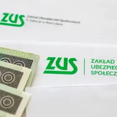 Pieniądze i dokumenty ZUS. Rozważasz odszkodowanie za poronienia zus? Sprawdź, jakie masz prawa.